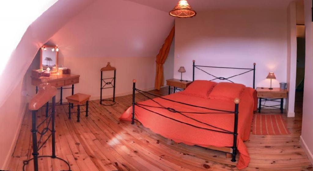 Maison D'Hotes La Nichee Rochefort-Montagne Zewnętrze zdjęcie